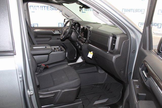 2025 Chevrolet Silverado 1500 Vehicle Photo in SAINT CLAIRSVILLE, OH 43950-8512