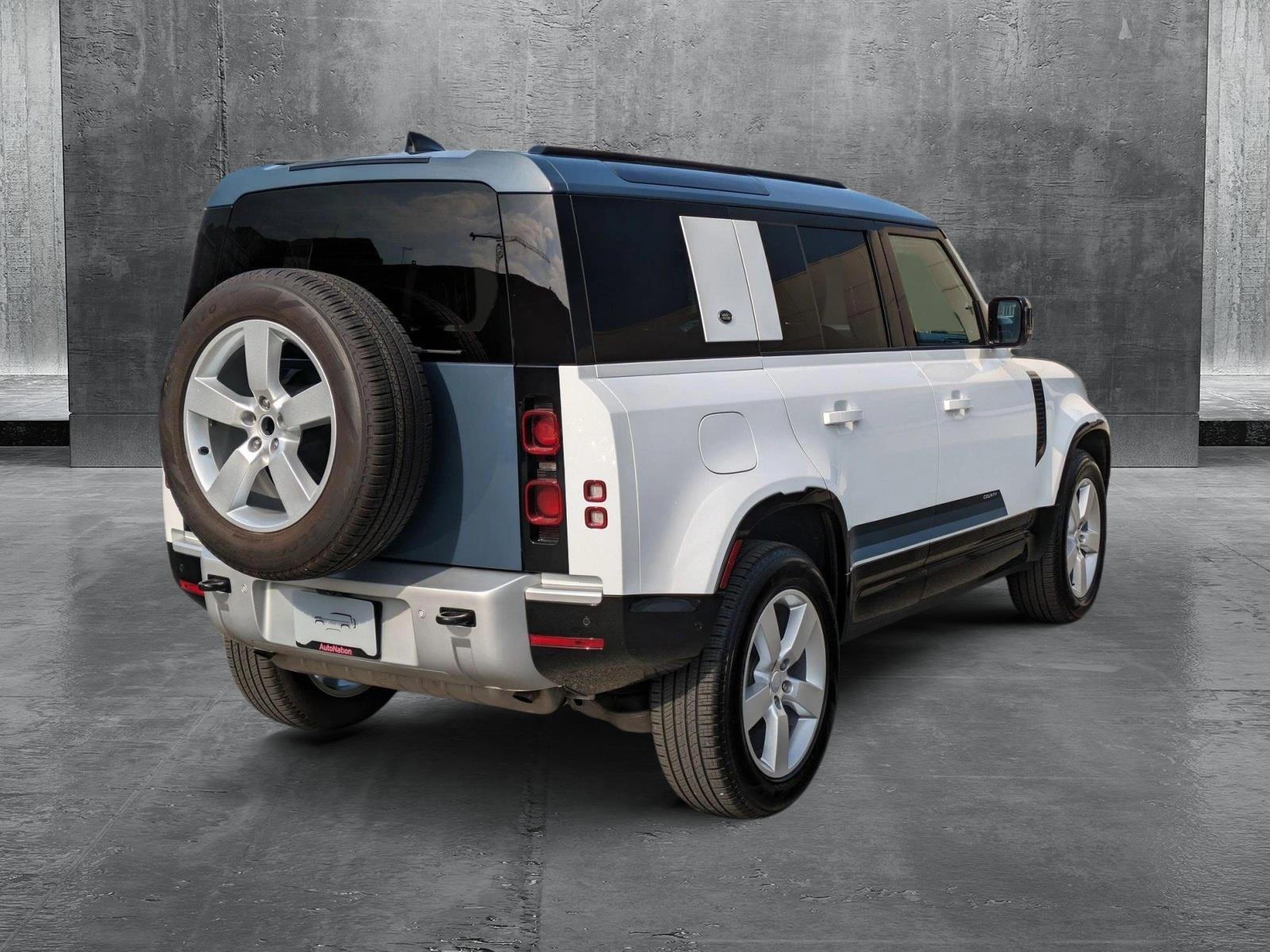 2024 Land Rover Defender Vehicle Photo in Bethesda, MD 20852