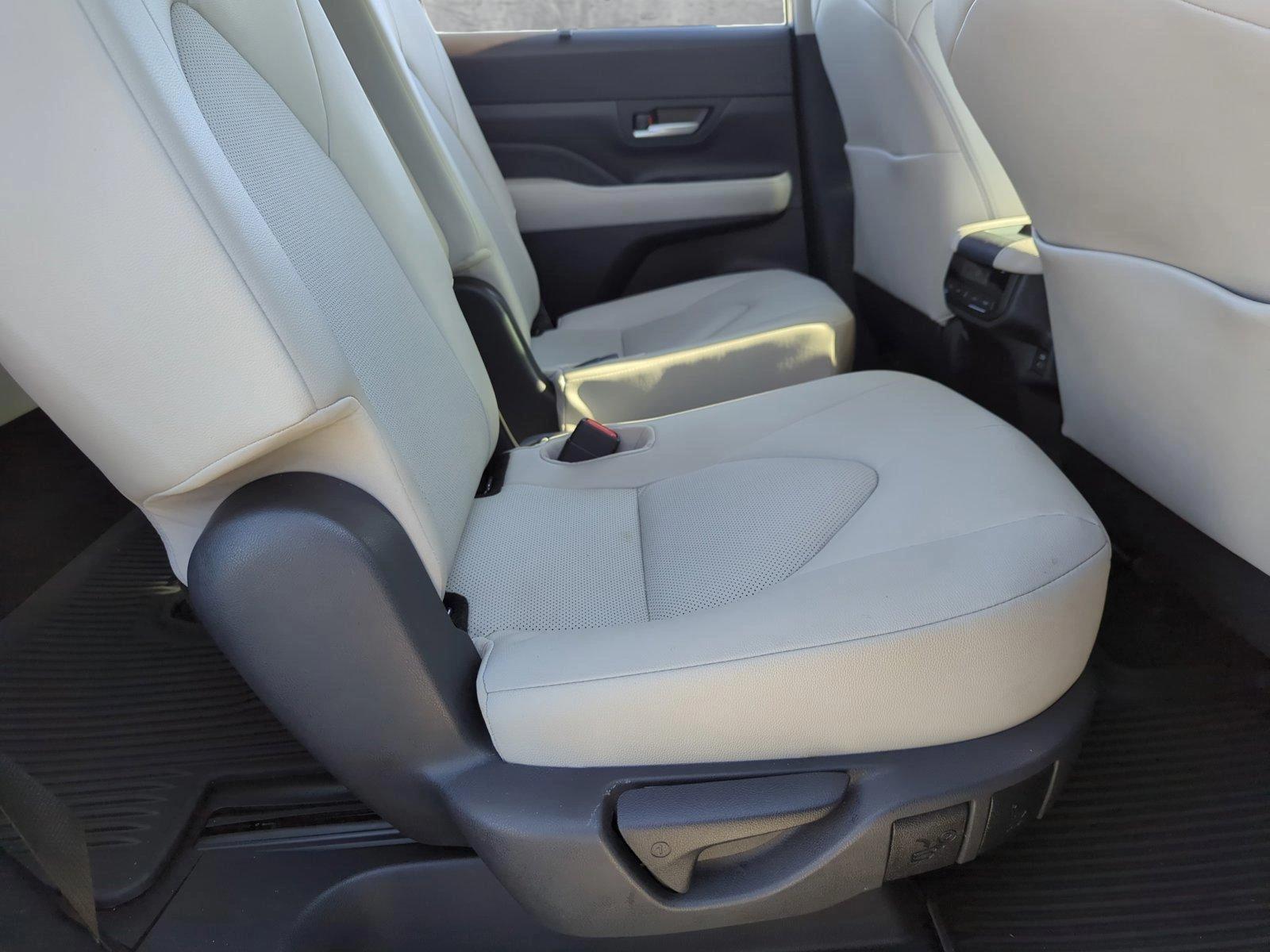 2024 Toyota Grand Highlander Vehicle Photo in Ft. Myers, FL 33907