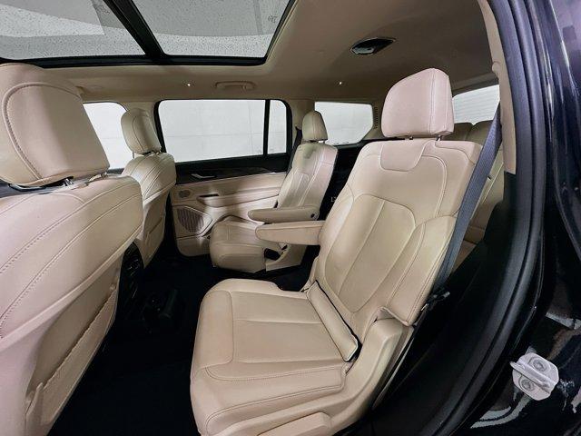 2022 Jeep Grand Cherokee L Vehicle Photo in Doylsetown, PA 18901