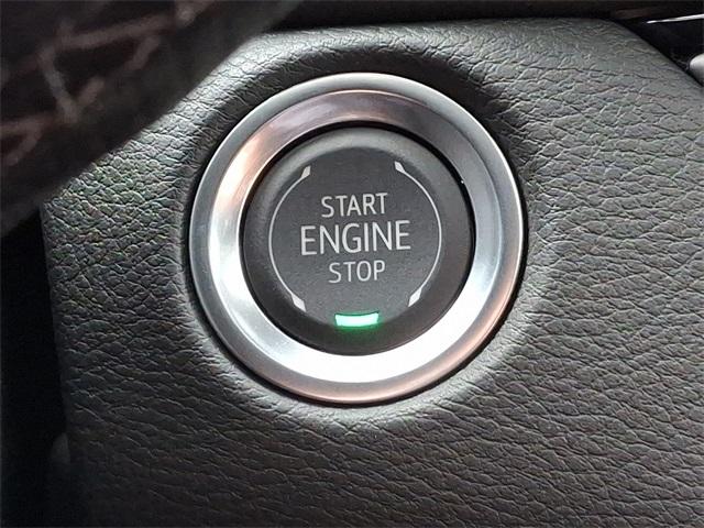 2025 Cadillac XT4 Vehicle Photo in ALLENTOWN, PA 18103-7399
