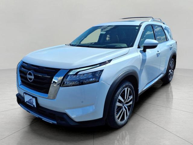 2025 Nissan Pathfinder Vehicle Photo in Oshkosh, WI 54904