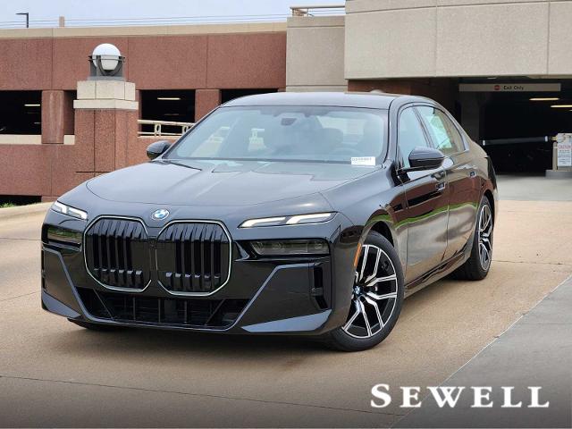 2025 BMW 760i xDrive Vehicle Photo in PLANO, TX 75024