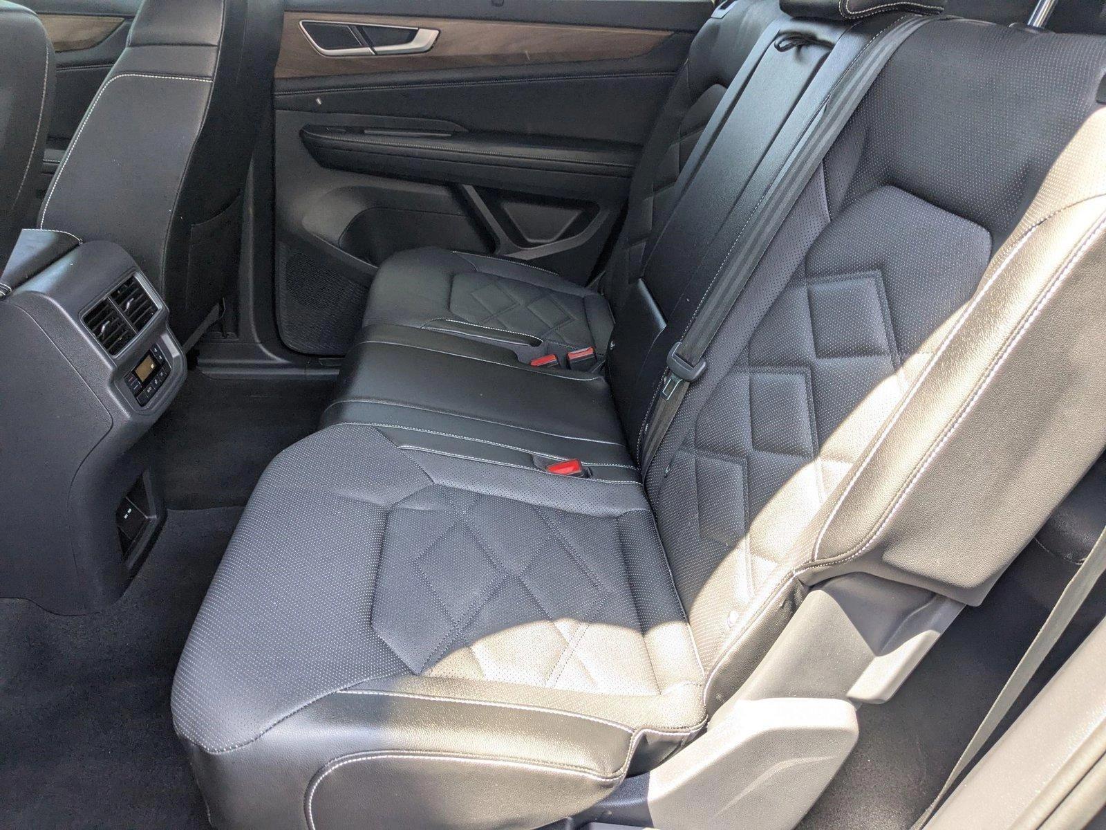 2024 Volkswagen Atlas Vehicle Photo in Wesley Chapel, FL 33544