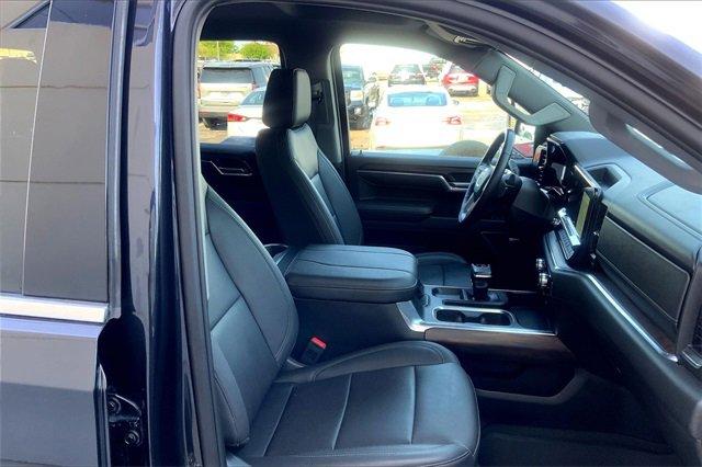 2023 GMC Sierra 1500 Vehicle Photo in TOPEKA, KS 66609-0000