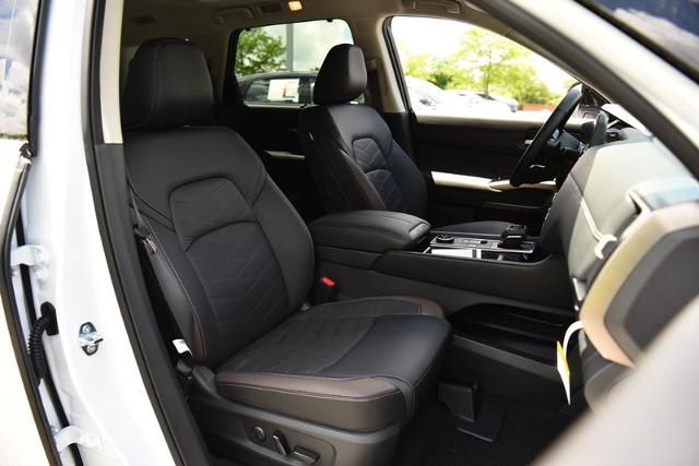 2025 Nissan Pathfinder Vehicle Photo in Ballwin, MO 63011