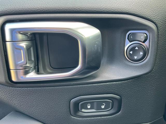 2025 Jeep Gladiator Vehicle Photo in Kaukauna, WI 54130