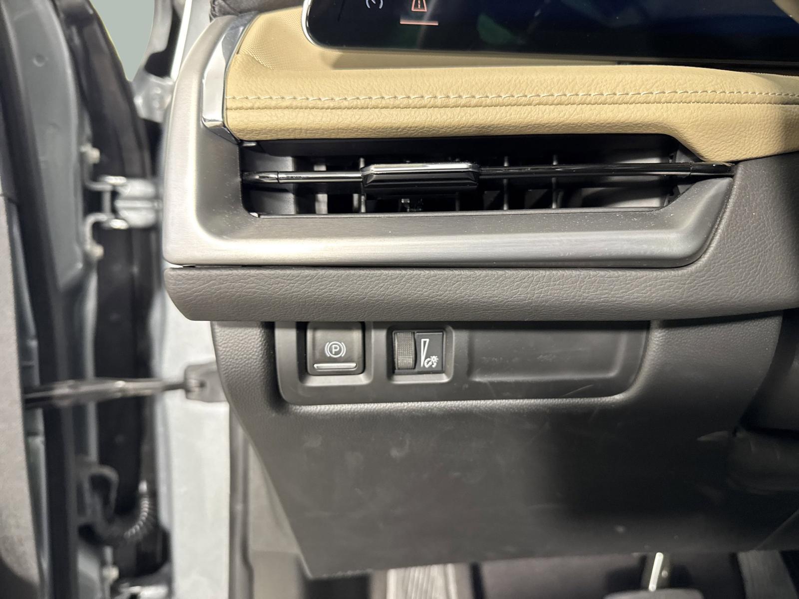2024 Cadillac XT4 Vehicle Photo in GEORGETOWN, TX 78626-7508