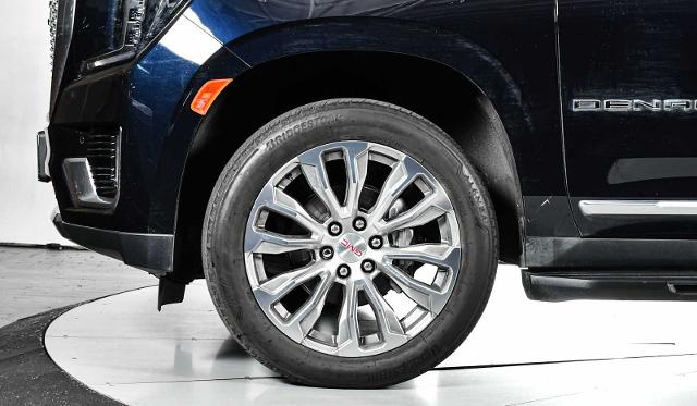 2023 GMC Yukon XL Vehicle Photo in DALLAS, TX 75235