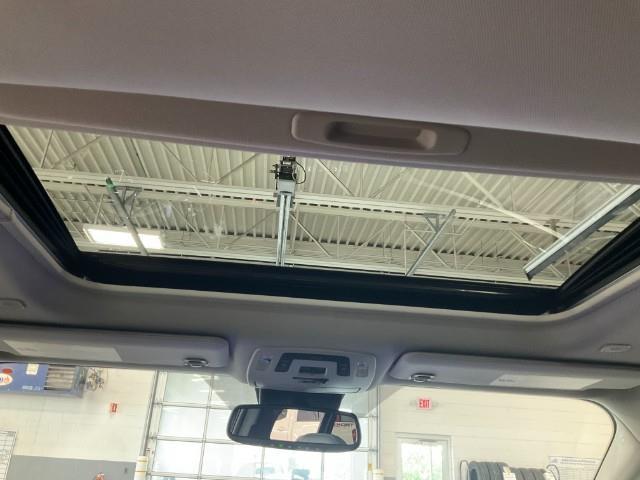 2025 Toyota Sienna Vehicle Photo in Oshkosh, WI 54904