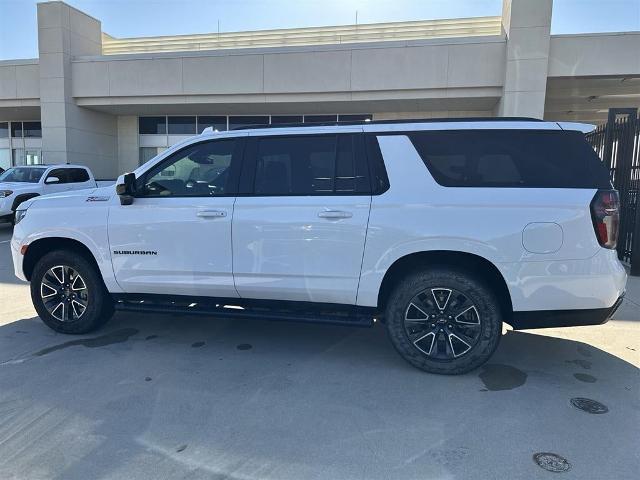 2023 Chevrolet Suburban Vehicle Photo in Grapevine, TX 76051