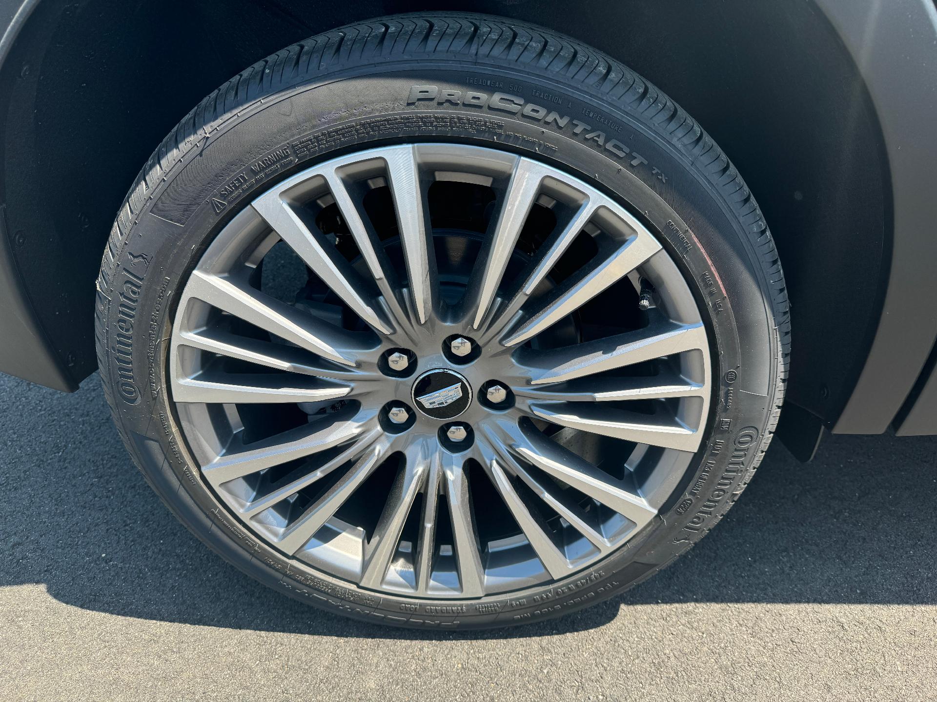 2024 Cadillac XT4 Vehicle Photo in LEOMINSTER, MA 01453-2952