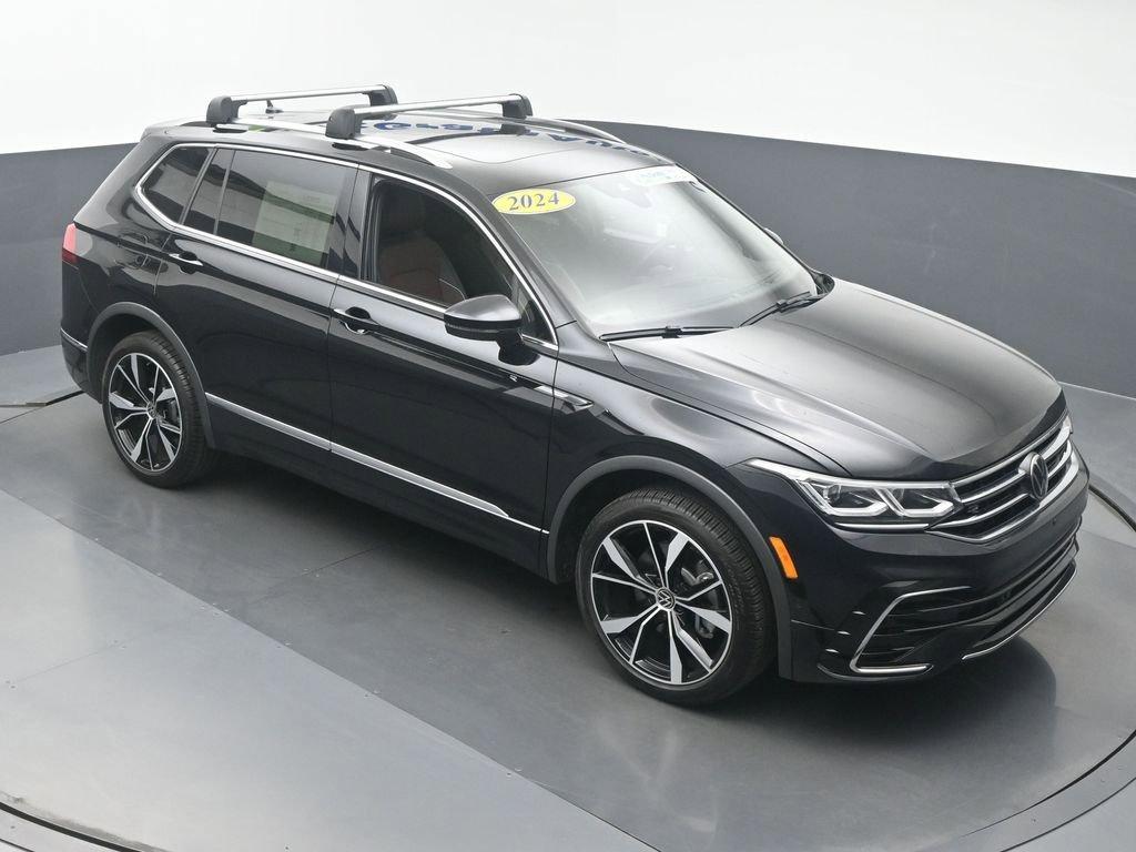 2024 Volkswagen Tiguan Vehicle Photo in Marion, IA 52302