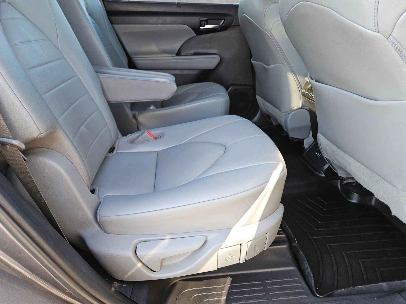 2021 Toyota Highlander Vehicle Photo in CORPUS CHRISTI, TX 78416-1100