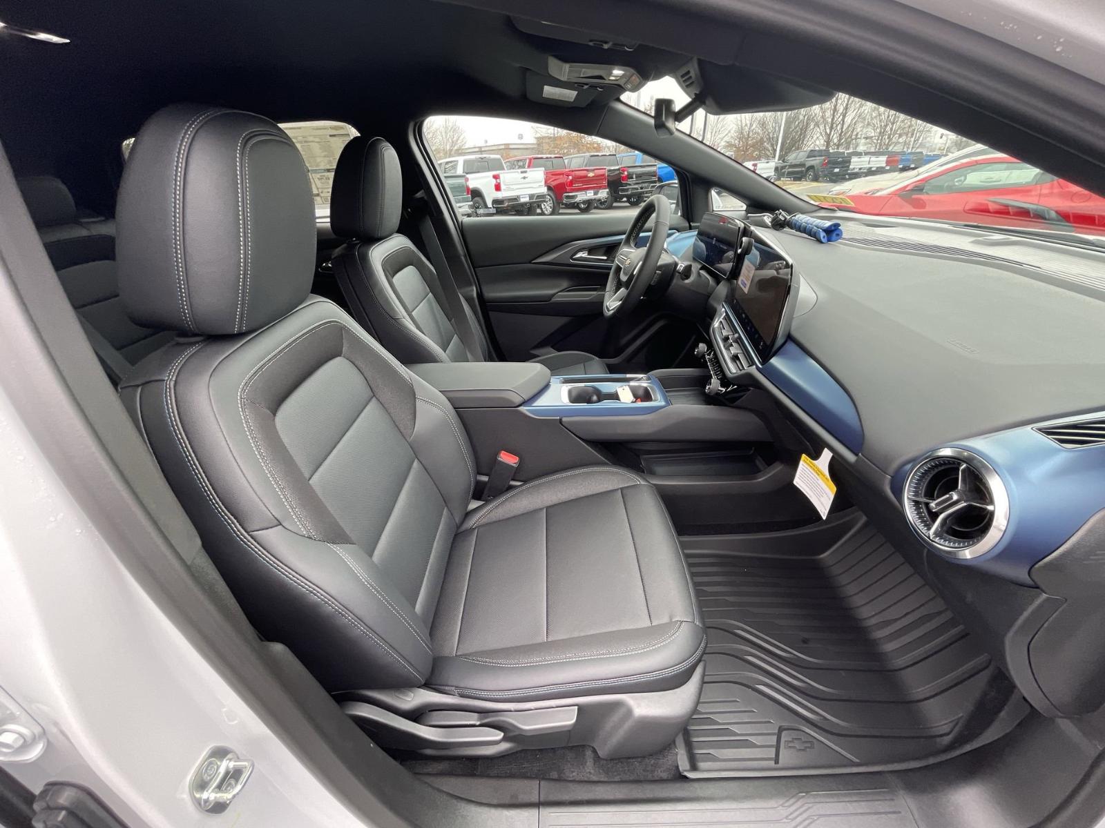 2025 Chevrolet Equinox EV Vehicle Photo in BENTONVILLE, AR 72712-4322