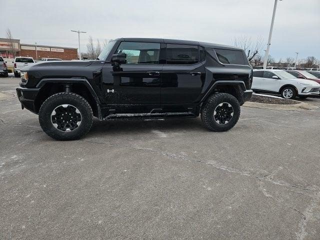 2025 GMC HUMMER EV SUV Vehicle Photo in Fishers, IN 46038