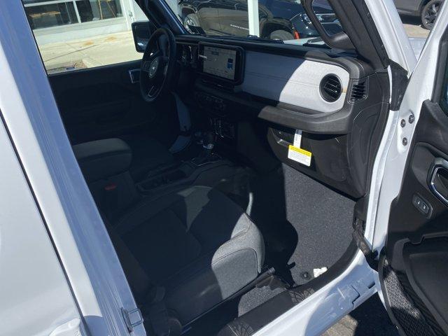2025 Jeep Wrangler Vehicle Photo in Doylsetown, PA 18901