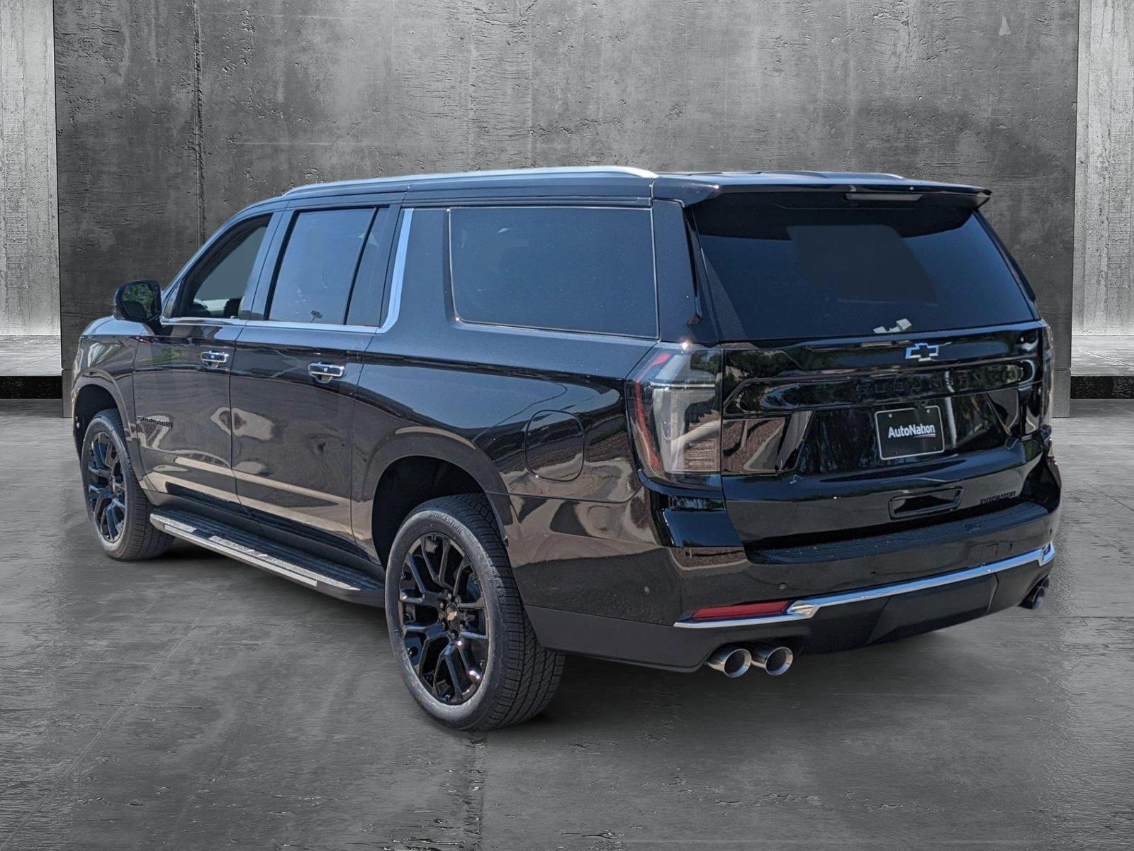2025 Chevrolet Suburban Vehicle Photo in GILBERT, AZ 85297-0446