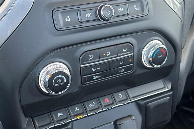2025 GMC Sierra 1500 Vehicle Photo in ELK GROVE, CA 95757-8703
