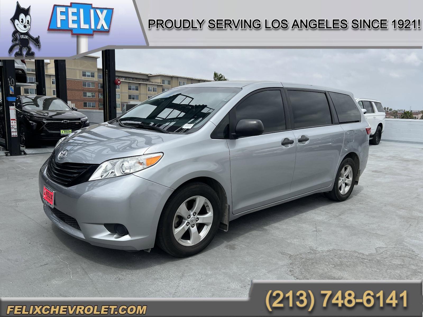 2017 Toyota Sienna Vehicle Photo in LOS ANGELES, CA 90007-3794
