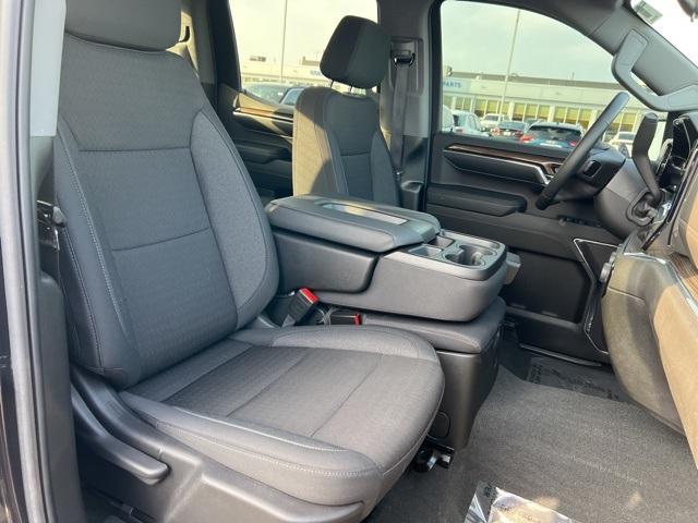 2024 Chevrolet Silverado 1500 Vehicle Photo in GREEN BAY, WI 54304-5303