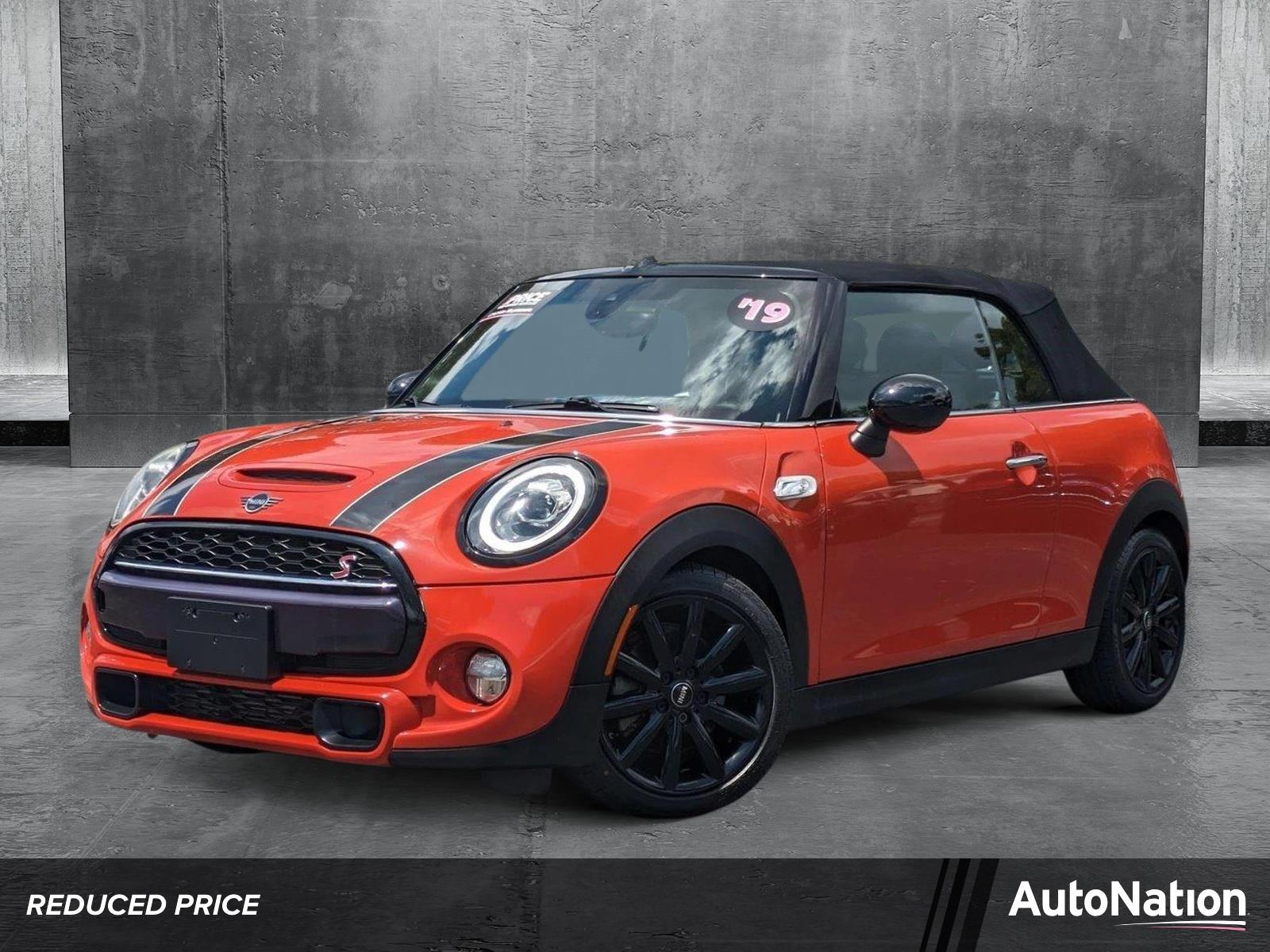 2019 MINI Convertible Vehicle Photo in GREENACRES, FL 33463-3207