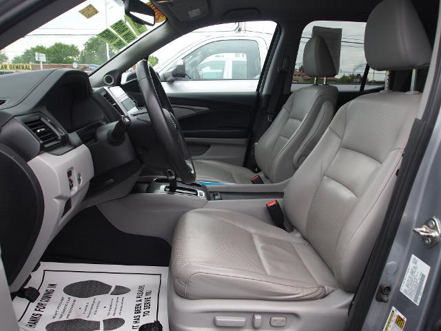 2019 Honda Ridgeline Vehicle Photo in MADISON, IN 47250-1611
