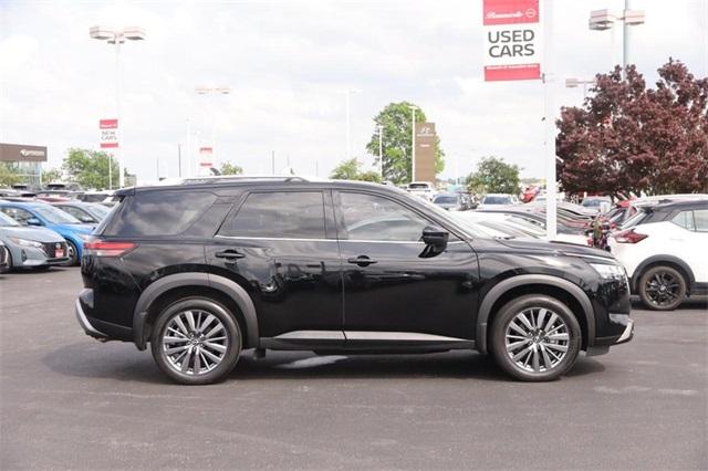 2023 Nissan Pathfinder Vehicle Photo in Hazelwood, MO 63042