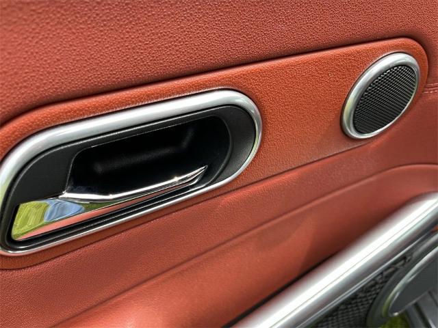 2005 Chrysler Crossfire Vehicle Photo in TULLY, NY 13159-3159