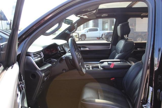 2023 Jeep Grand Wagoneer Vehicle Photo in Greenville, TX 75402