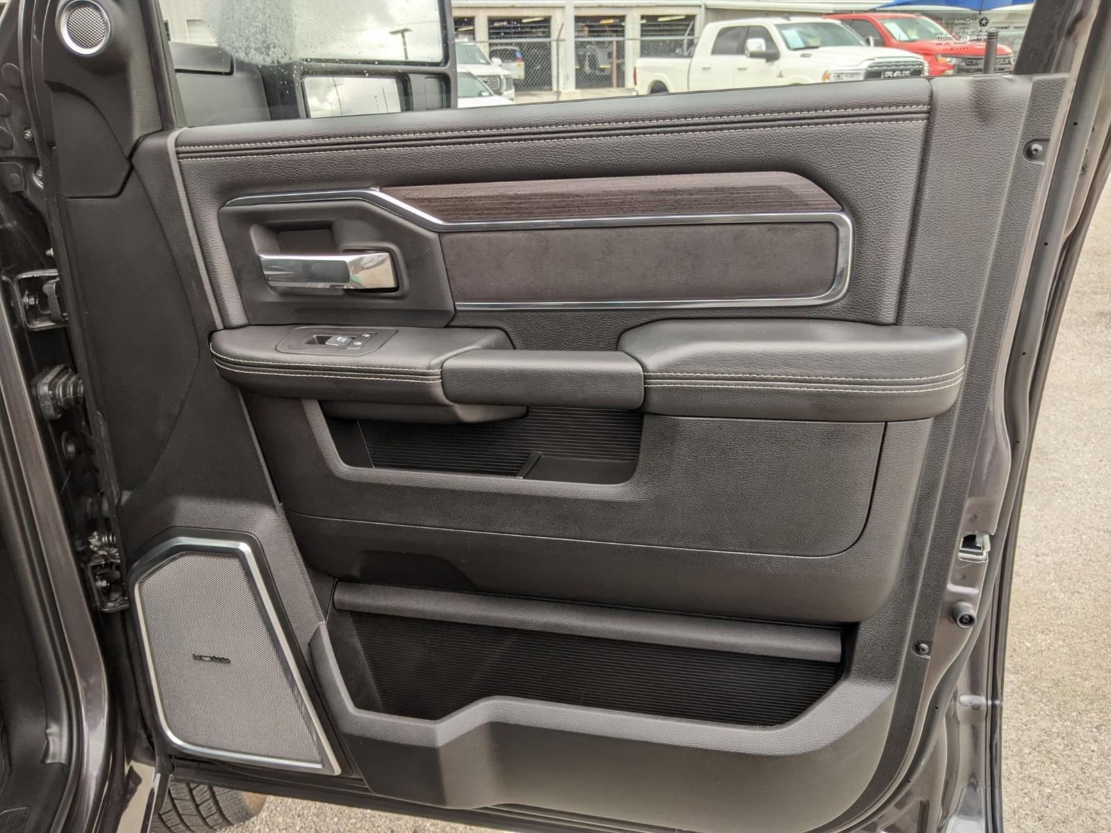 2025 Ram 3500 Vehicle Photo in Seguin, TX 78155