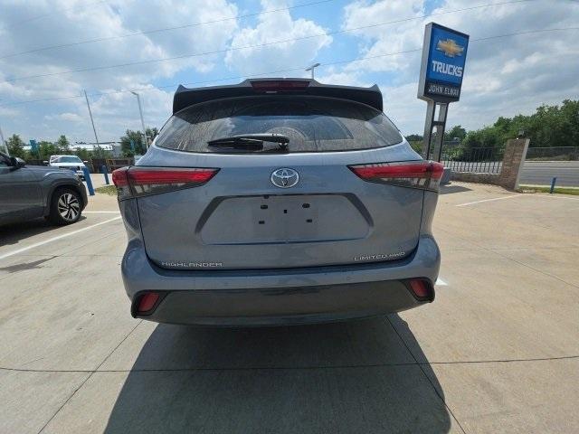 2022 Toyota Highlander Vehicle Photo in ENGLEWOOD, CO 80113-6708