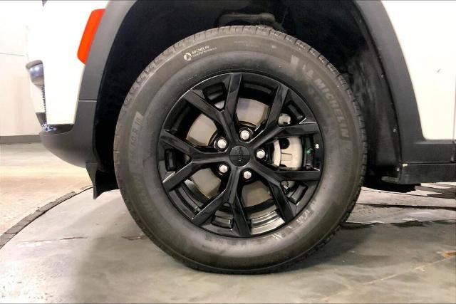 2024 Jeep Grand Cherokee L Vehicle Photo in Kansas City, MO 64114