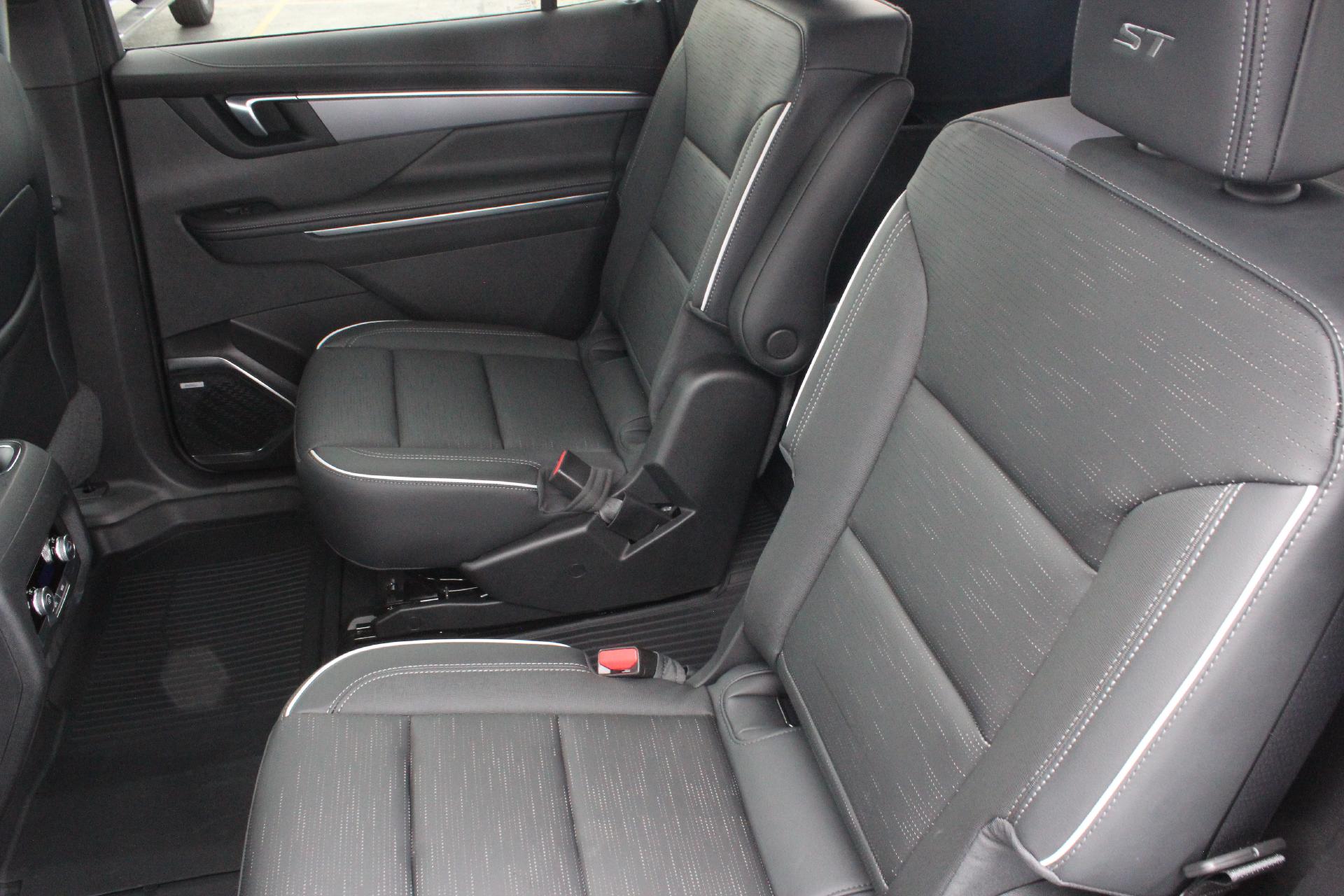2025 Buick Enclave Vehicle Photo in AURORA, CO 80012-4011