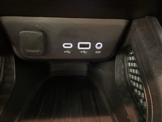 2021 Chevrolet Trailblazer Vehicle Photo in PHOENIX, AZ 85014-3381