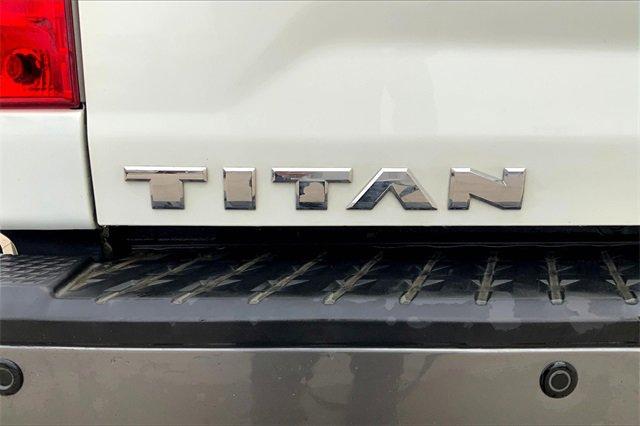 2018 Nissan Titan Vehicle Photo in TOPEKA, KS 66609-0000