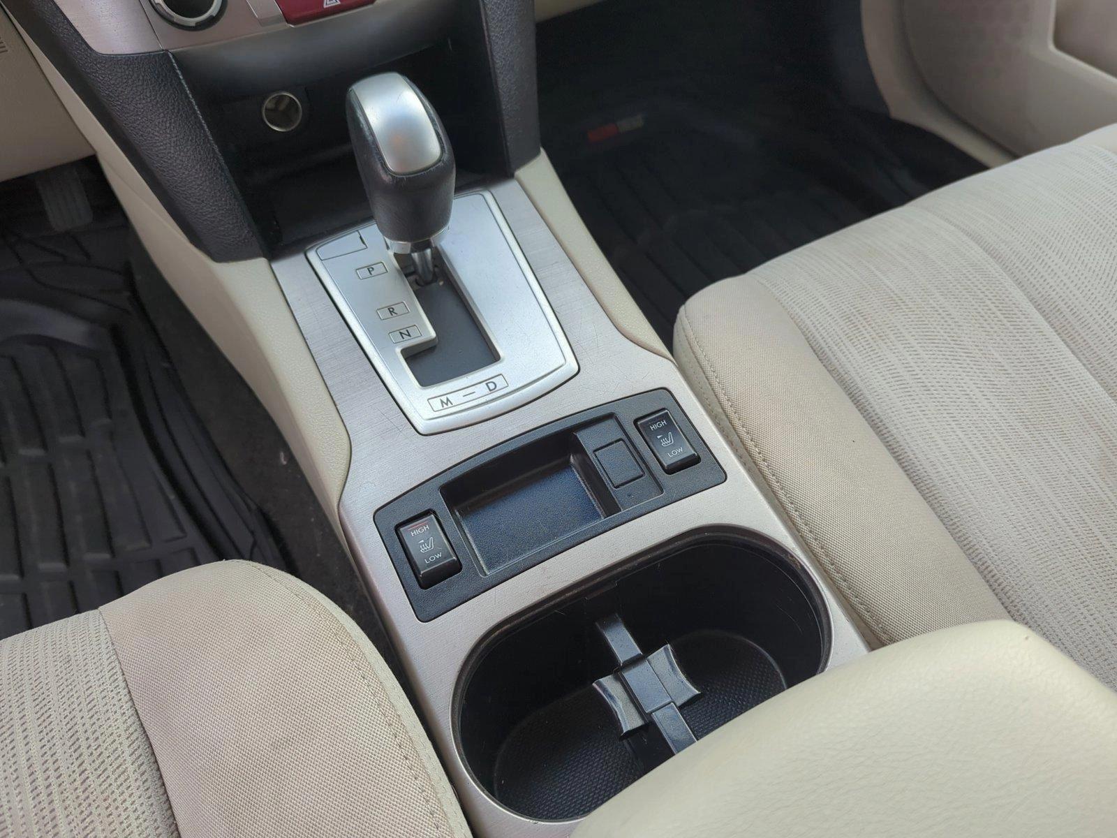 2013 Subaru Outback Vehicle Photo in Memphis, TN 38125