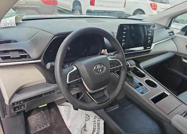 2024 Toyota Sienna Vehicle Photo in San Antonio, TX 78230