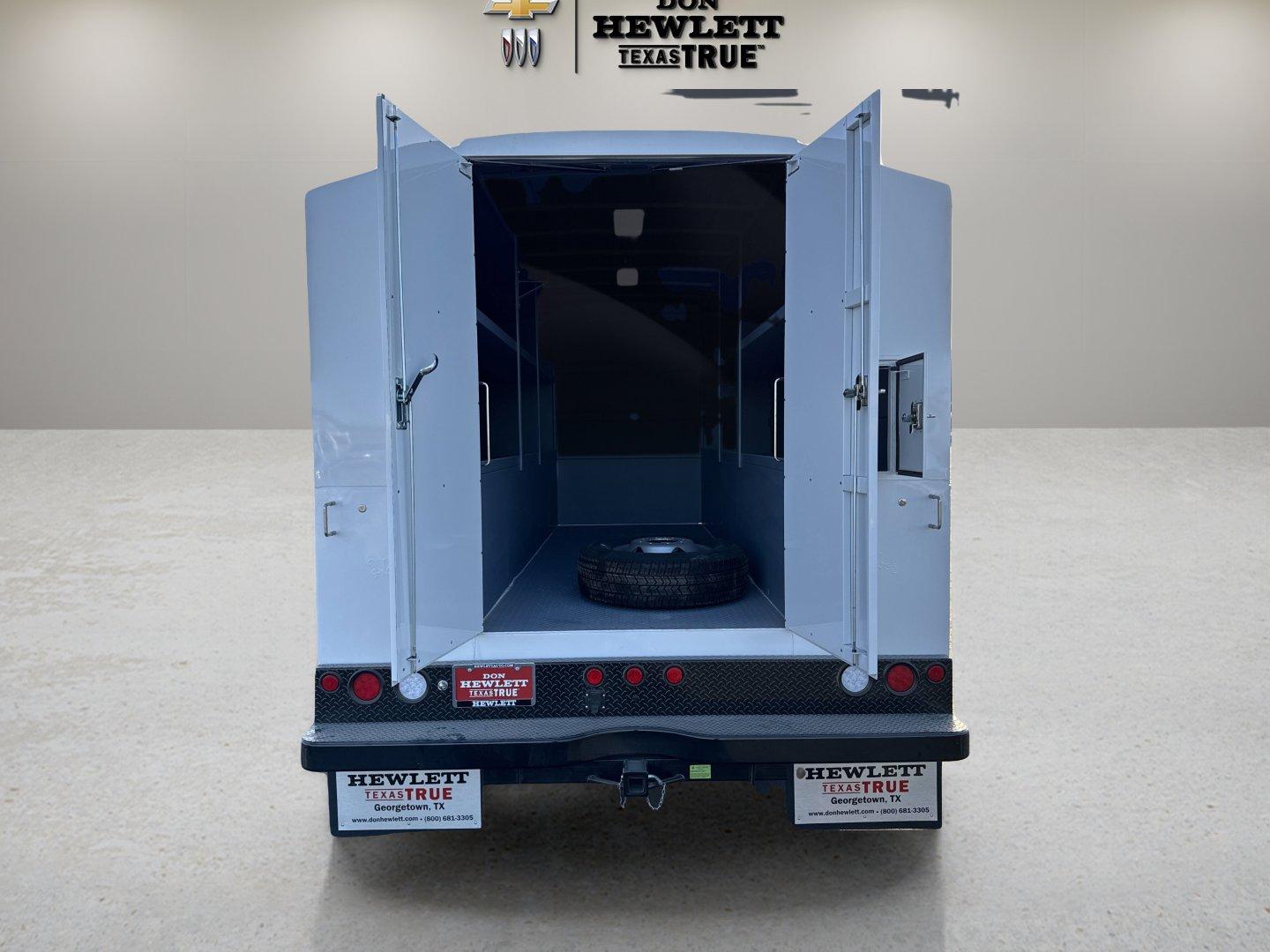 2025 Chevrolet Silverado 3500 HD Chassis Cab Vehicle Photo in GEORGETOWN, TX 78626-7508