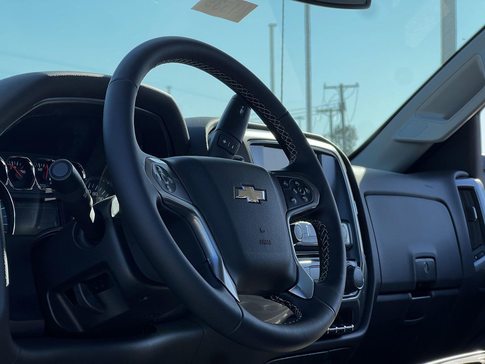 2024 Chevrolet Silverado 6500 HD Vehicle Photo in GEORGETOWN, TX 78626-7508
