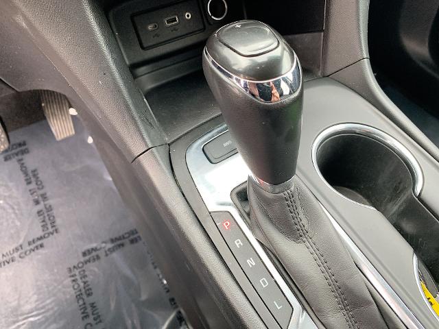 2019 Chevrolet Equinox Vehicle Photo in MOON TOWNSHIP, PA 15108-2571
