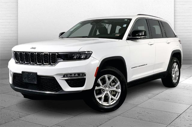 2023 Jeep Grand Cherokee Vehicle Photo in Kansas City, MO 64114