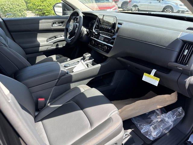 2025 Nissan Pathfinder Vehicle Photo in Flemington, NJ 08822