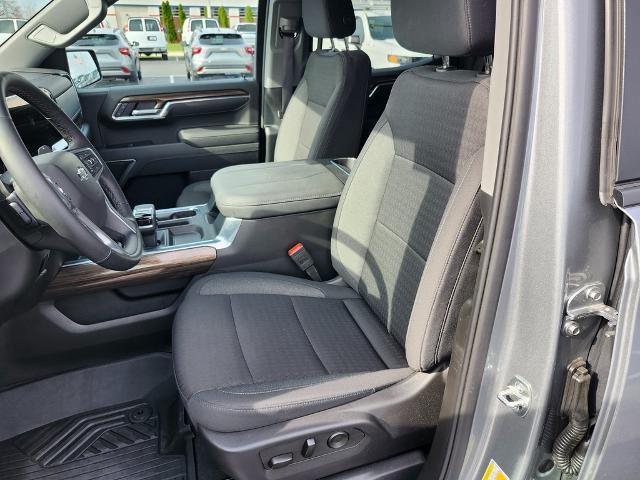 2025 Chevrolet Silverado 1500 Vehicle Photo in GREEN BAY, WI 54304-5303