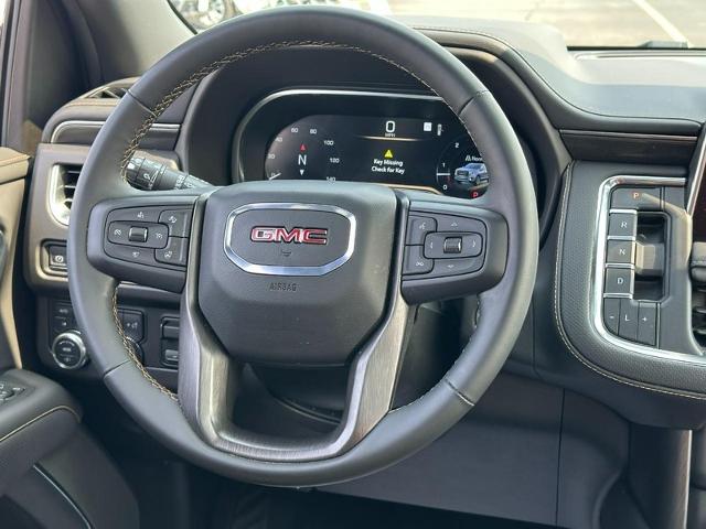 2024 GMC Yukon XL Vehicle Photo in COLUMBIA, MO 65203-3903