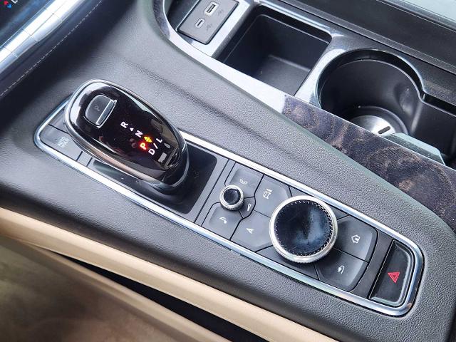 2021 Cadillac Escalade Vehicle Photo in DENTON, TX 76210-9321