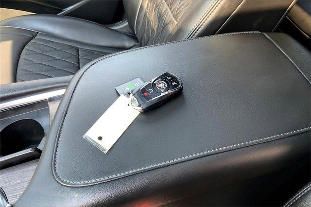 2024 Buick Enclave Vehicle Photo in TOPEKA, KS 66609-0000
