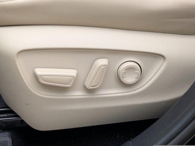 2021 Toyota Highlander Vehicle Photo in BRUNSWICK, GA 31525-1881