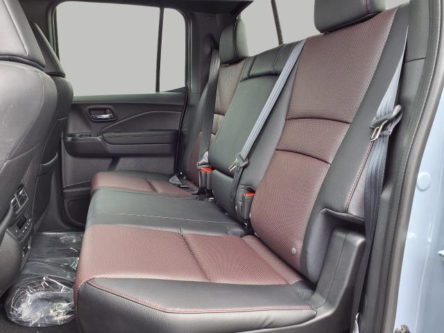 2025 Honda Ridgeline Vehicle Photo in Oshkosh, WI 54904