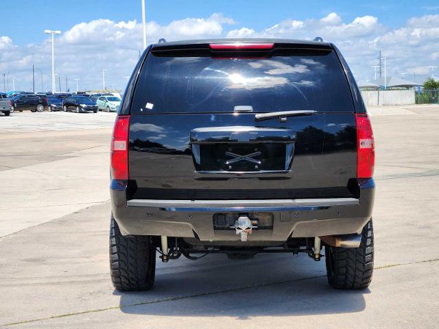 2011 Chevrolet Suburban Vehicle Photo in DENTON, TX 76210-9321
